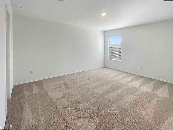 5th image of 369 Sun Bluff Rd
