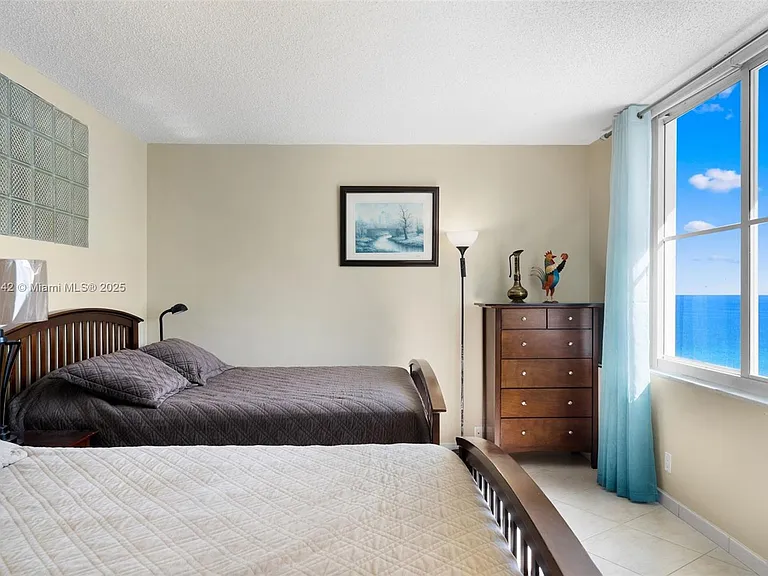 3725 S Ocean Dr #1110 — Photo 19