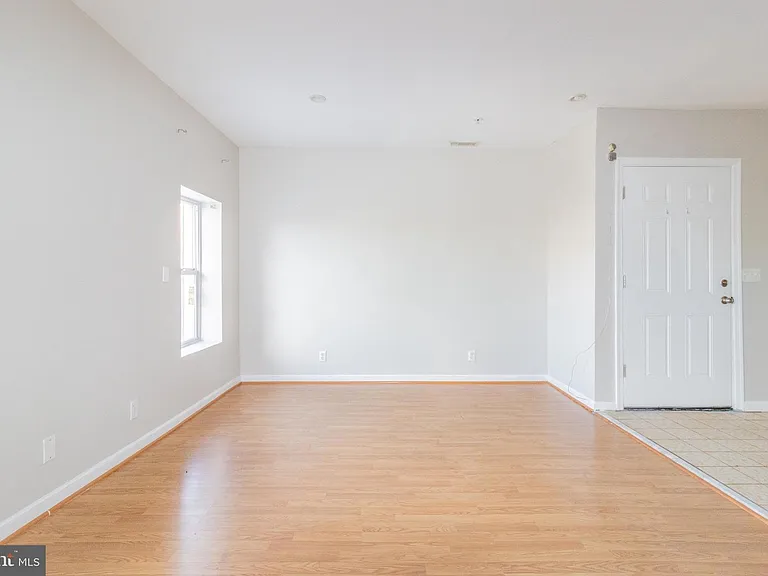 2124 Bolton St #3 — Photo 15