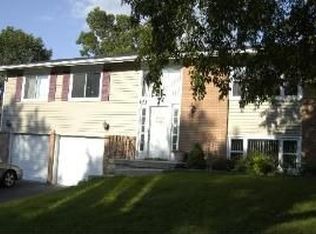 640 N Pinecrest Rd, Bolingbrook, IL 60440