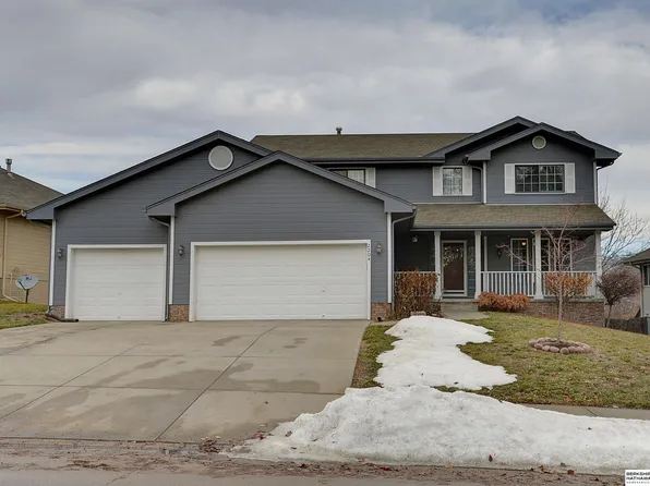 2204 Plymouth Rock Rd, Bellevue, NE 68123
