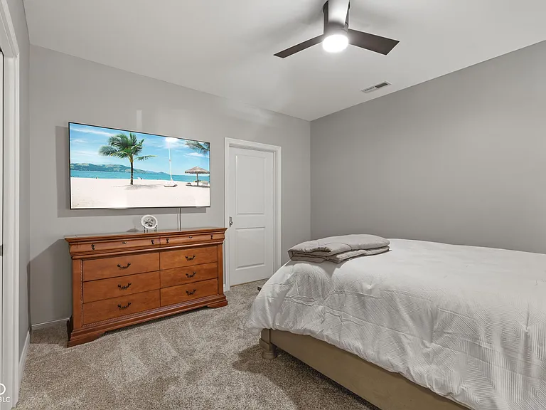 932 N Broadway St #1 — Photo 15