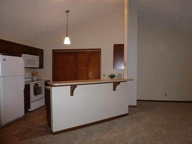 2nd image of 105 Park De Ville Pl