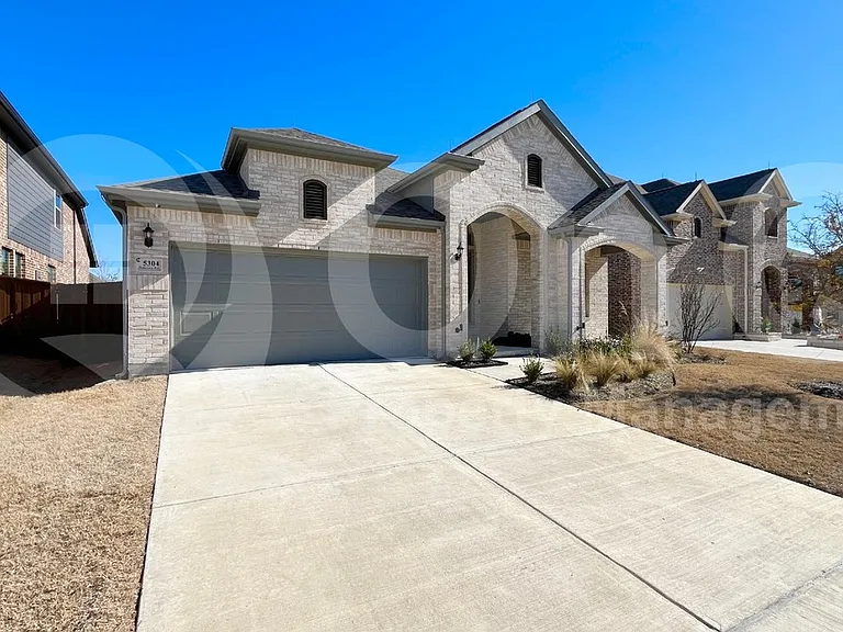 5304 Babcock Rd — Photo 1
