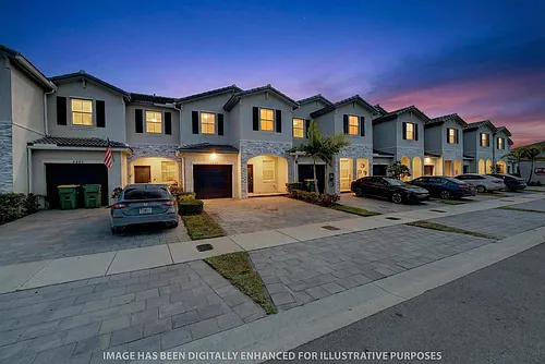 2662 SE 10th St Photo 1