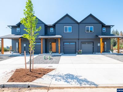 1554-1570 1588 Barn St, Woodburn, OR, 97071