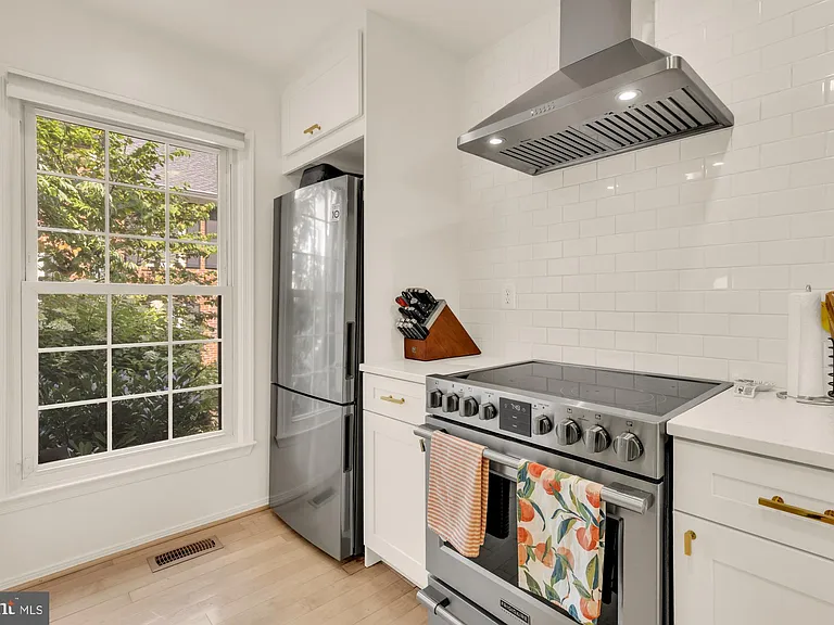 2536 S Walter Reed Dr #D — Photo 4