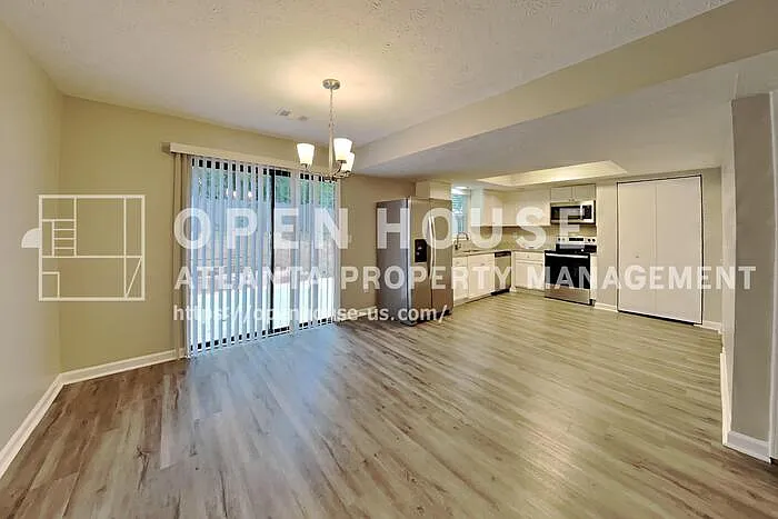 904 Branford Ln NW — Photo 6