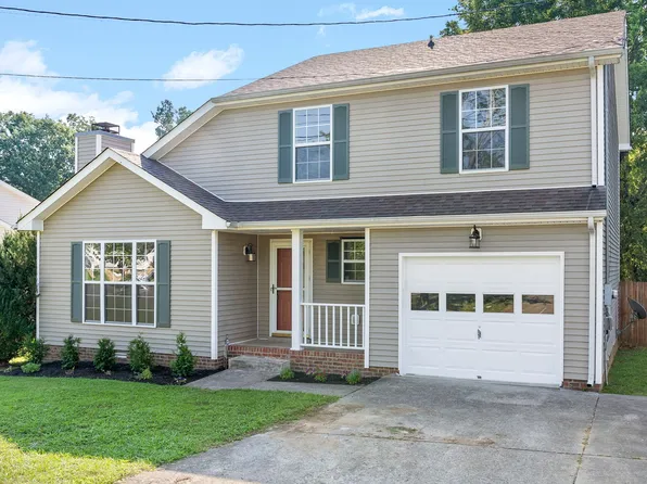 330 Broadmore Dr, Clarksville, TN 37042