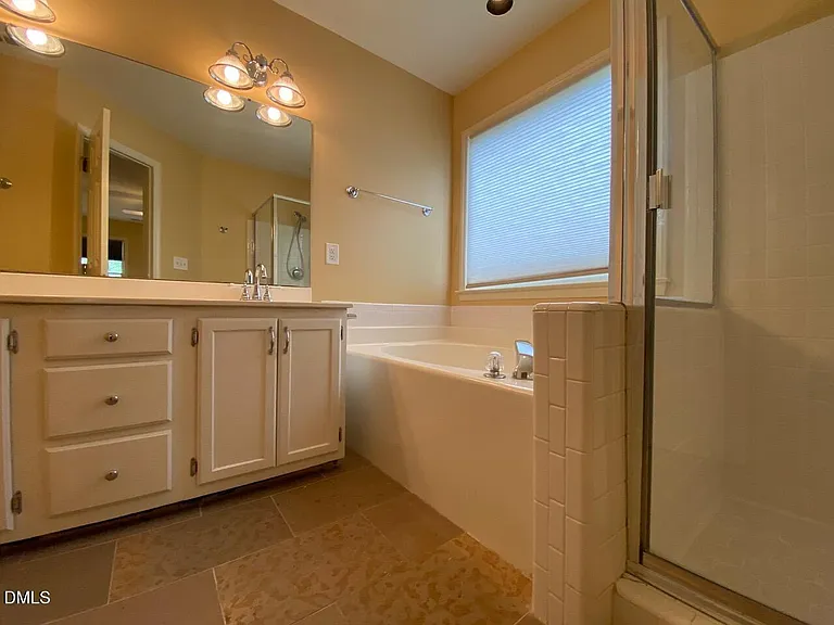 1704 Kingston Heath Way — Photo 17