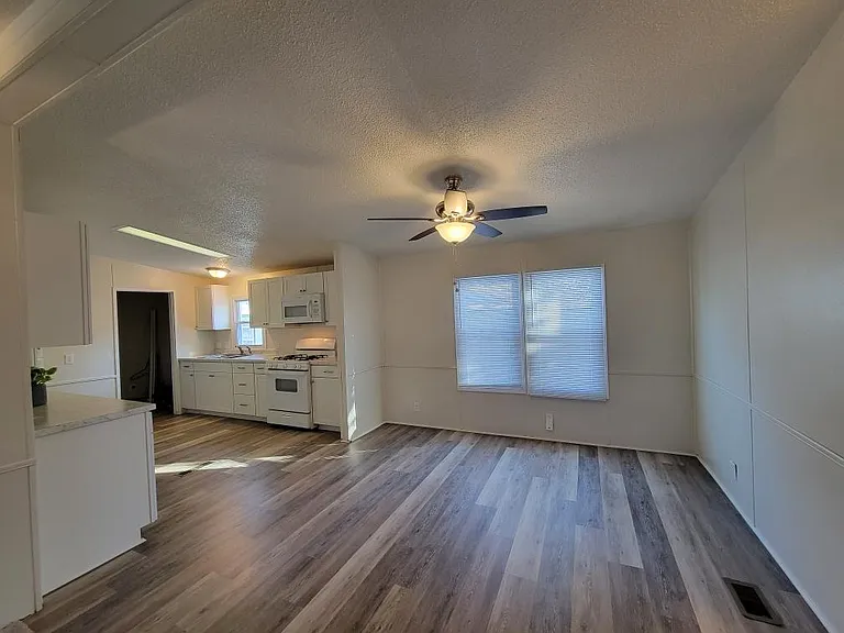 10581 Cutler St — Photo 4