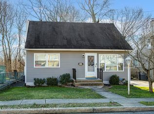 265 Edgeview Rd, Keyport, NJ 07735