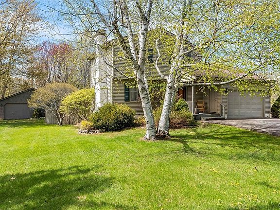 3rd image of 9529 Sotherden Rd