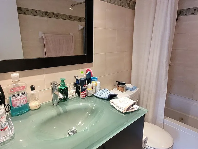 2304 NE 11th St #207 — Photo 12