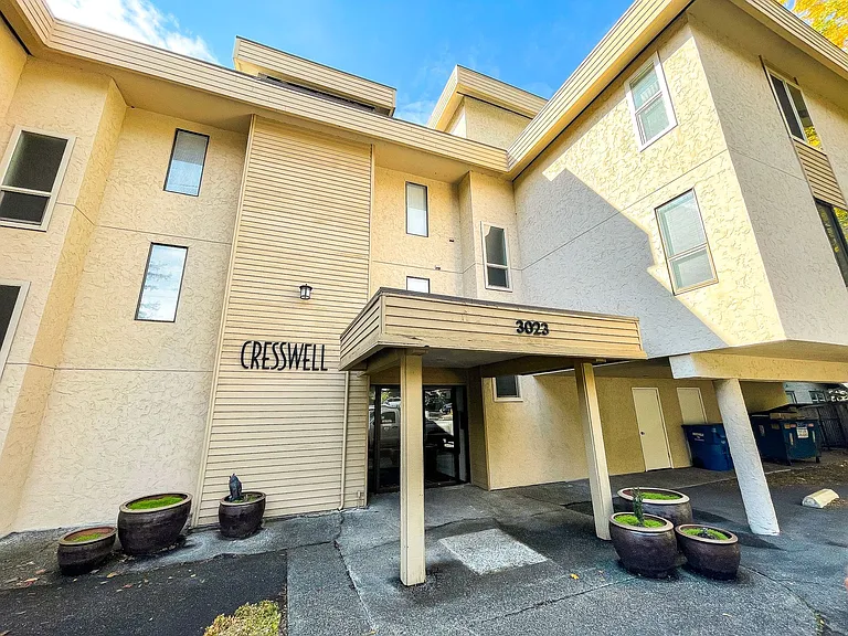Cresswell Apartments — Photo 3
