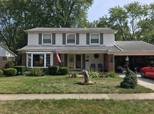 16020 Alpine Dr, Livonia, MI 48154