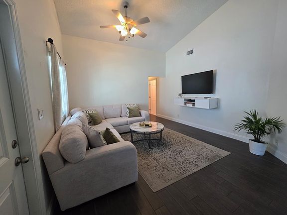 3rd image of 3931 Island Club Circle W