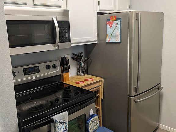 3rd image of 14825 Windward Dr APT 210