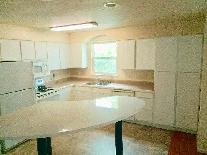 818 City Park Ave #C4 — Photo 5
