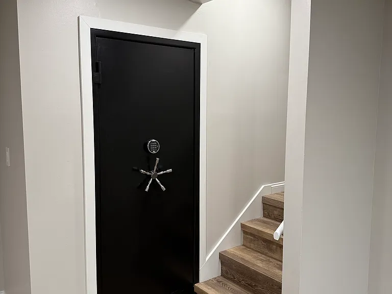 1011 Greystone Cir — Photo 48