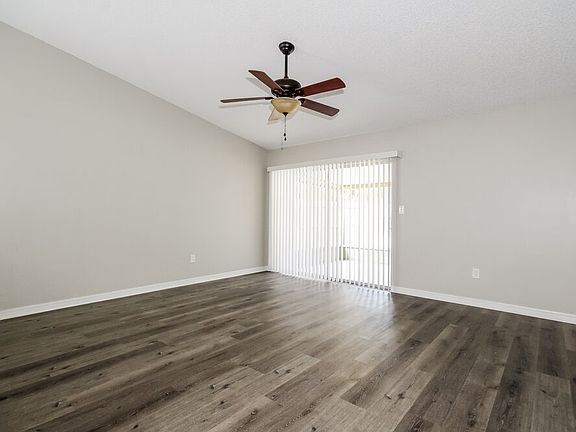 3rd image of 1554 Thistledown Dr