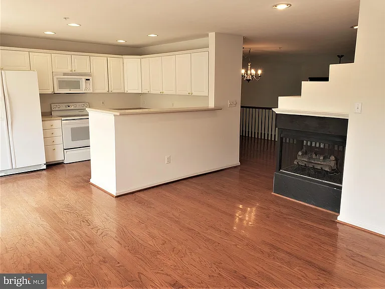 1928 Crescent Park Dr #29B — Photo 16