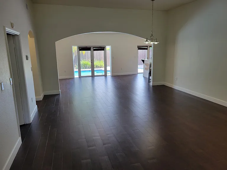 16111 SW 144th Ter — Photo 5