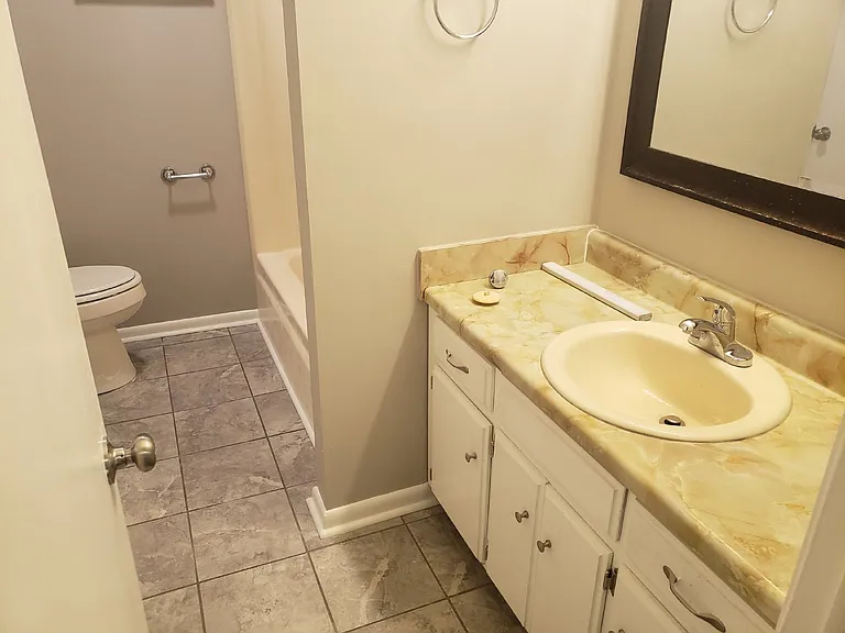 736 E Northfield Blvd #7 — Photo 7