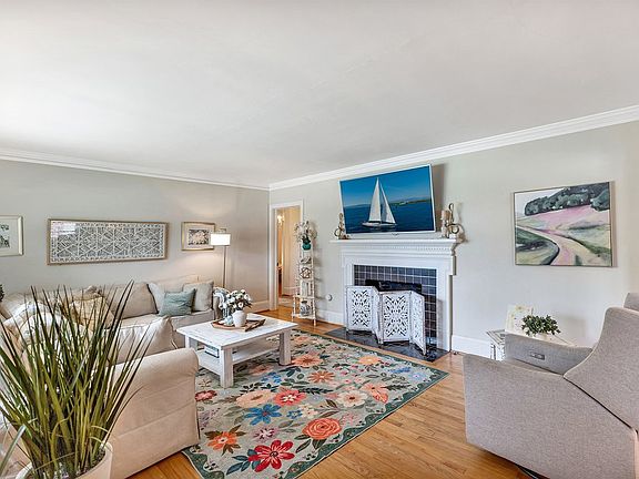 5th image of 203 James St