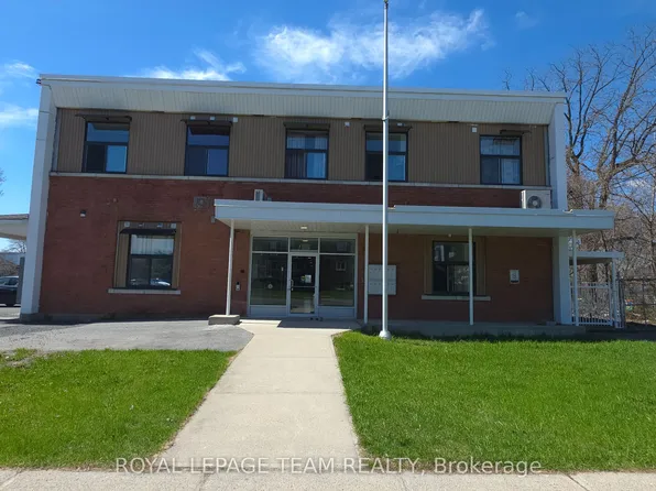 822 Marlborough St N, Cornwall, ON K6H 4B4