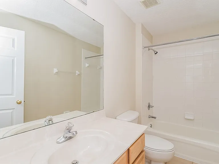 341 W Tropical Trce — Photo 14