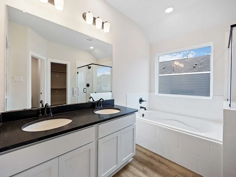 3014 La Rambla Dr — Photo 5