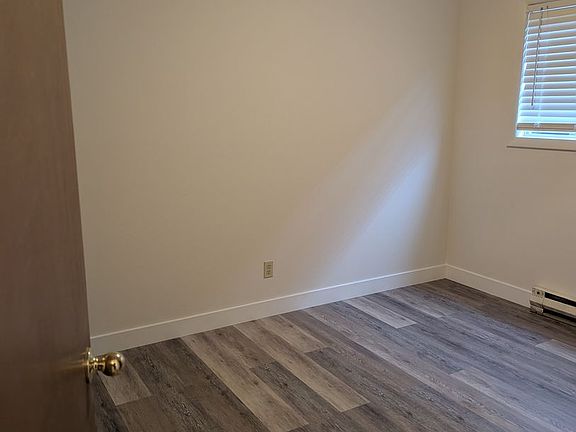 3rd image of 509 N Black Ave #4