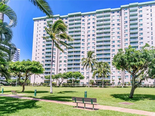 3009 Ala Makahala Pl APT 1505, Honolulu, HI 96818