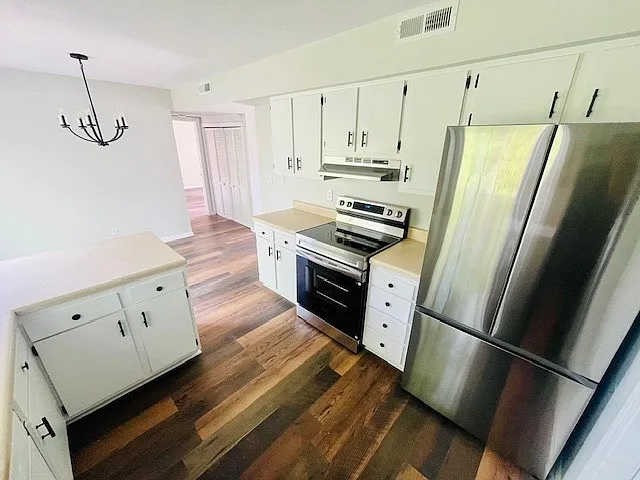 204 Brookshore Ave — Photo 6