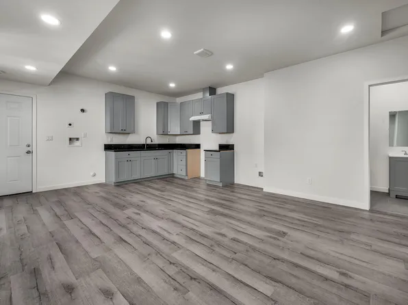 5842 1/2 Denver Ave, Los Angeles, CA