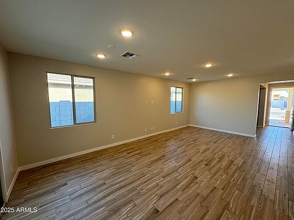 3rd image of 7272 E HACKAMORE Lane