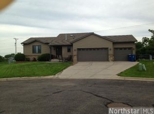 735 Garden Pl, Sauk Rapids, MN 56379