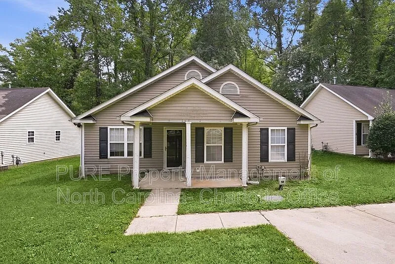 1826 Charnell Ln