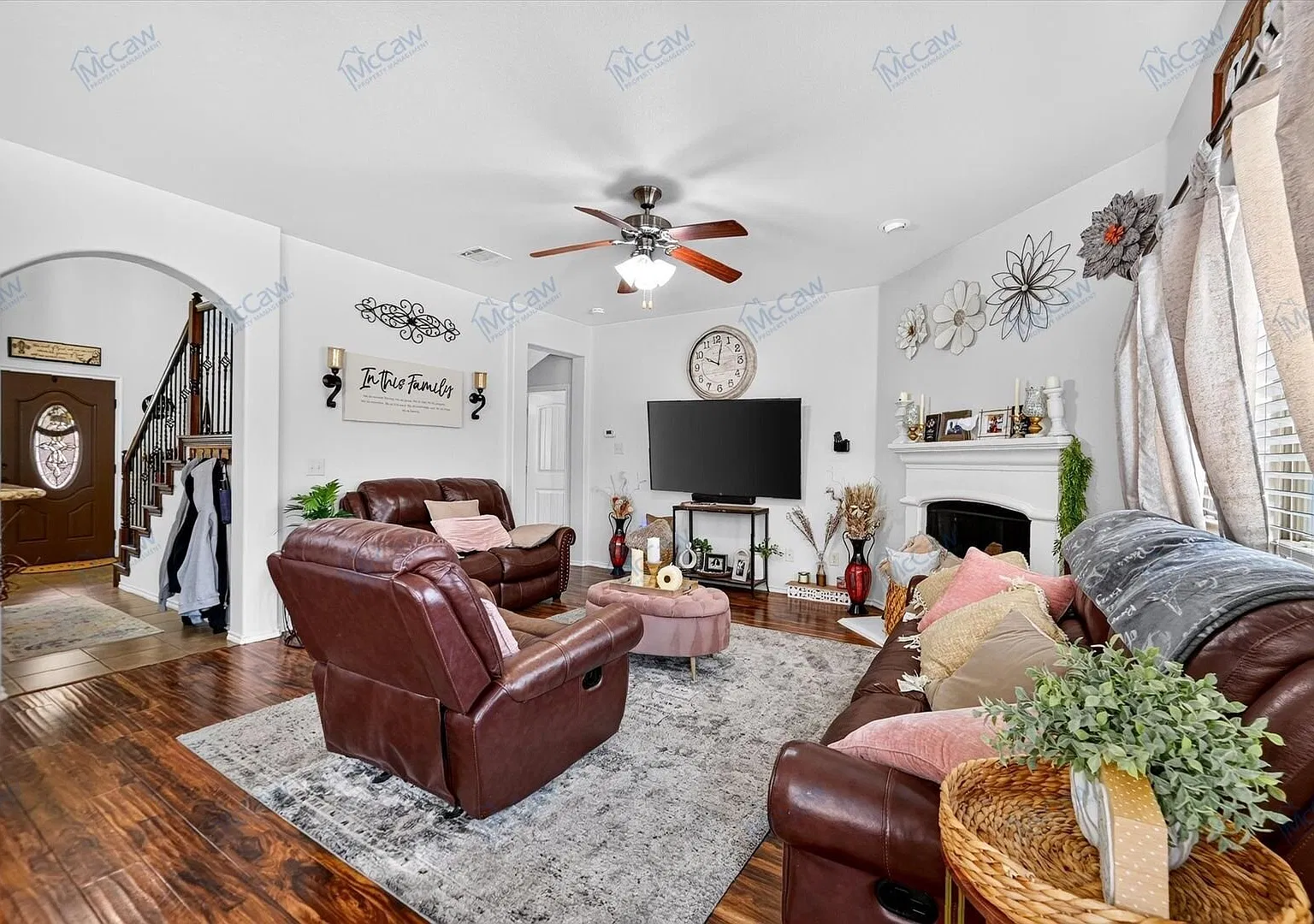 Beautiful Home - November Move-in — Photo 3