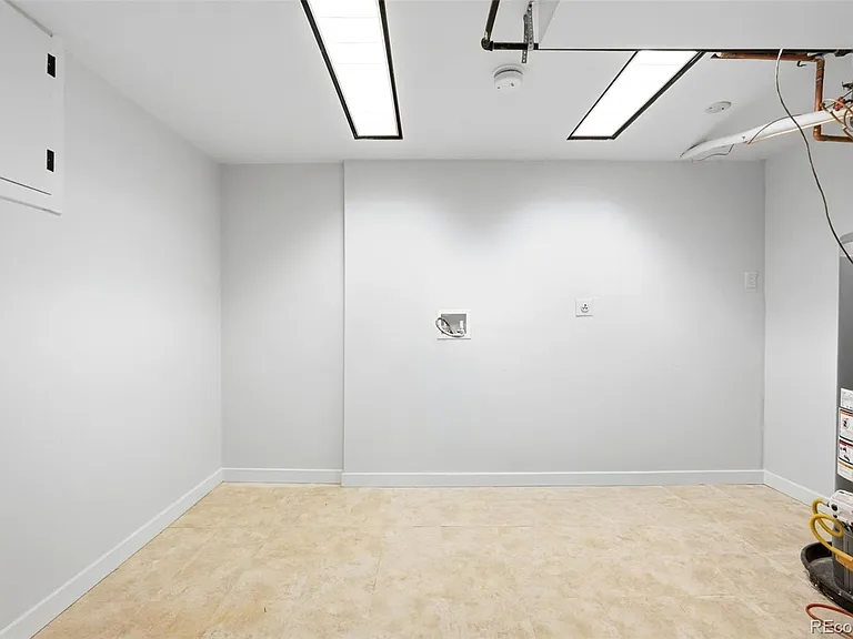 6752 S Dahlia Ct — Photo 36