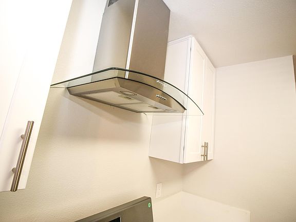 4th image of 624 Aerick St APT 5