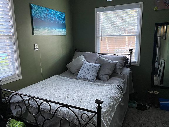 Placement of full size bed, queen will fit but very tight.