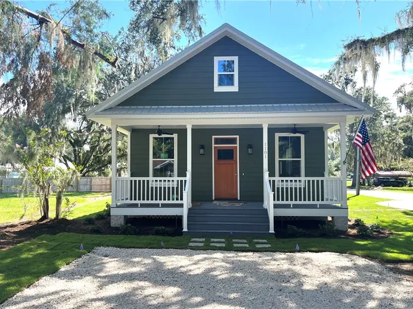 1101 Wayne St, Darien, GA 31305