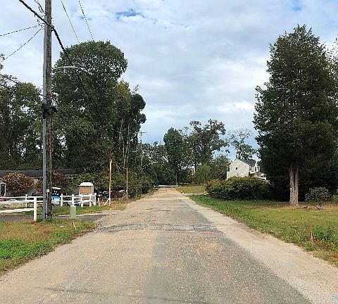 Exterior Neighborhood (street photo)