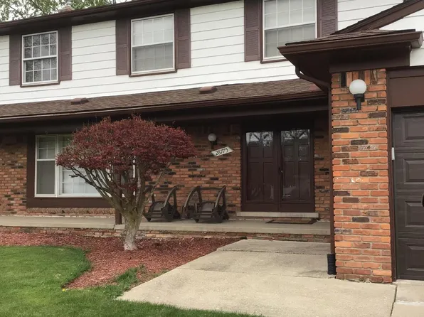 28775 Tavistock Trl, Southfield, MI 48034