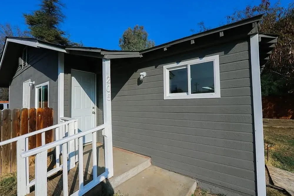 2 bed, 930 sqft, $1,650 — Photo 2