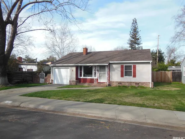 5 Casa Linda Dr, Woodland, CA 95695