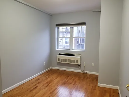 Rented by Metropolis International Realty Inc. | media 18