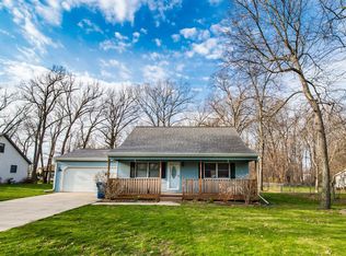 404 W Alice St, Kouts, IN 46347